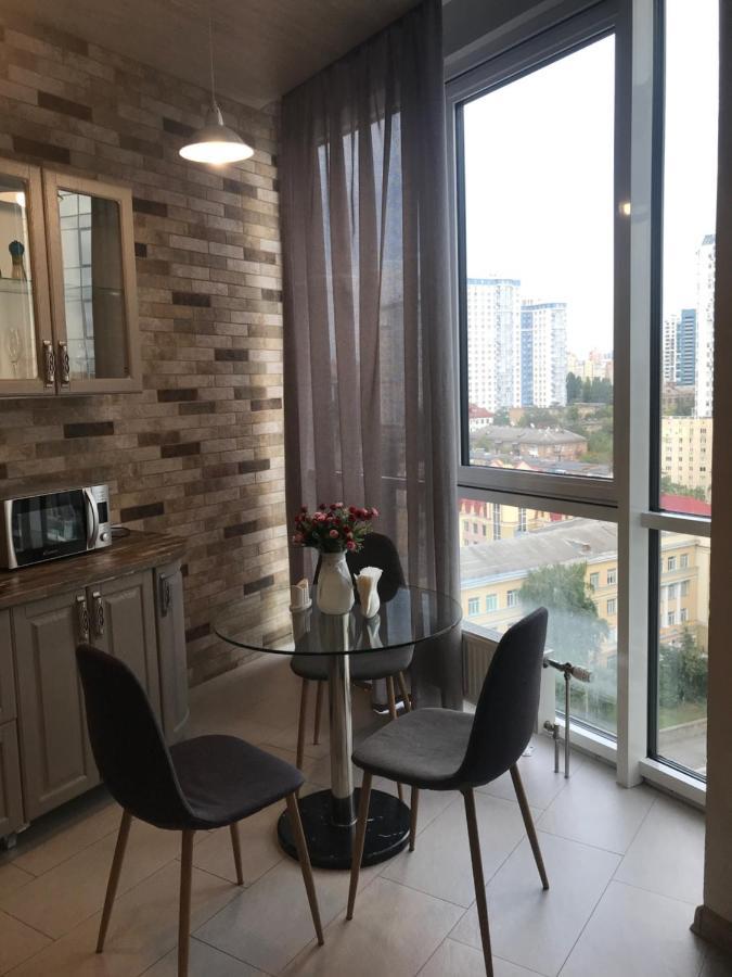 Apart Assistant On Smart Plaza Kiev Buitenkant foto