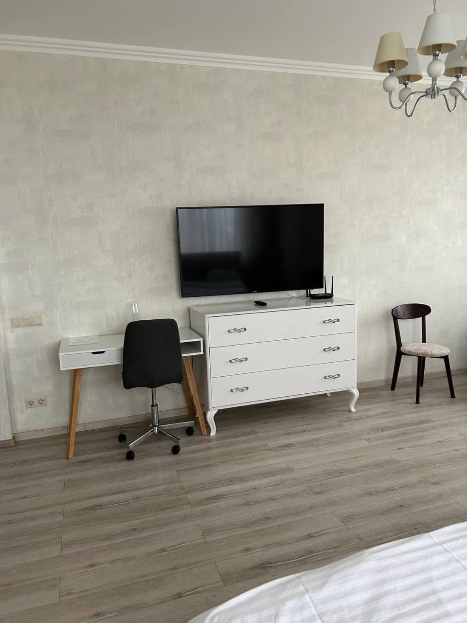 Apart Assistant On Smart Plaza Kiev Buitenkant foto