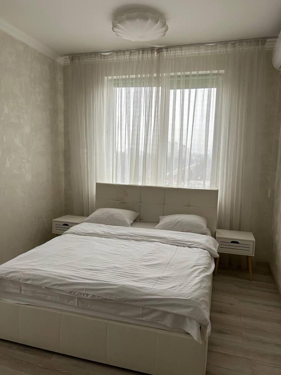 Apart Assistant On Smart Plaza Kiev Buitenkant foto