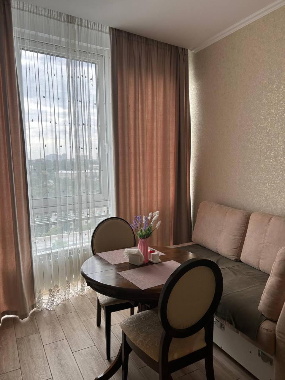 Apart Assistant On Smart Plaza Kiev Buitenkant foto
